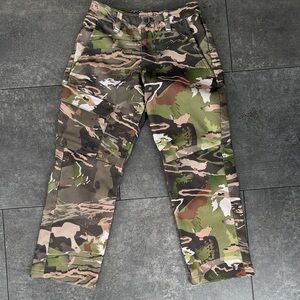 Camouflage Under Armour Youth Cargo Pants